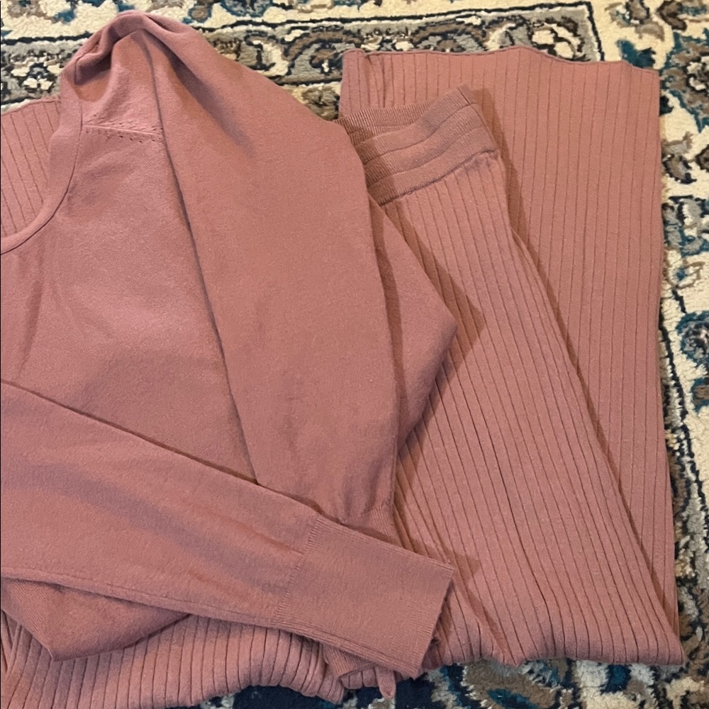 Victoria's Secret Dusty Pink Ribbed Lounge Set
